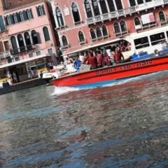 Guía para aparcar fácilmente en Venecia sin sufrir un naufragio.