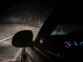 ¿Por qué las luces de tu vehículo apuntan demasiado bajo?