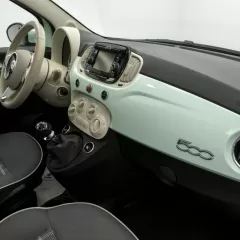 Descubre el encanto del Fiat 500 verde menta con interior único