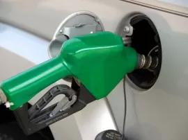 ¿Qué sucede al combinar gasolina 95 y gasolina 98?